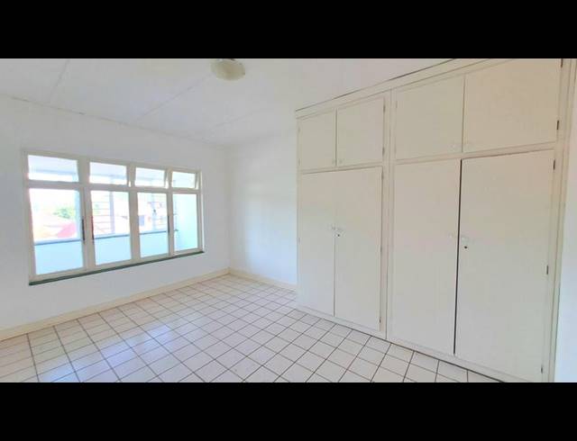 2 BEDROOM PROPERTY TO RENT IN SEA VIEW